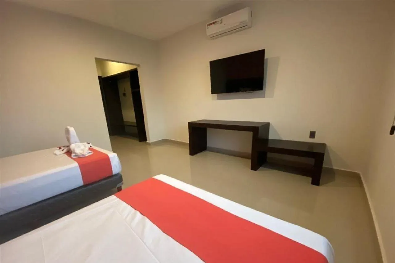 Hotel Ambra بلايا ديل كارمن المكسيك