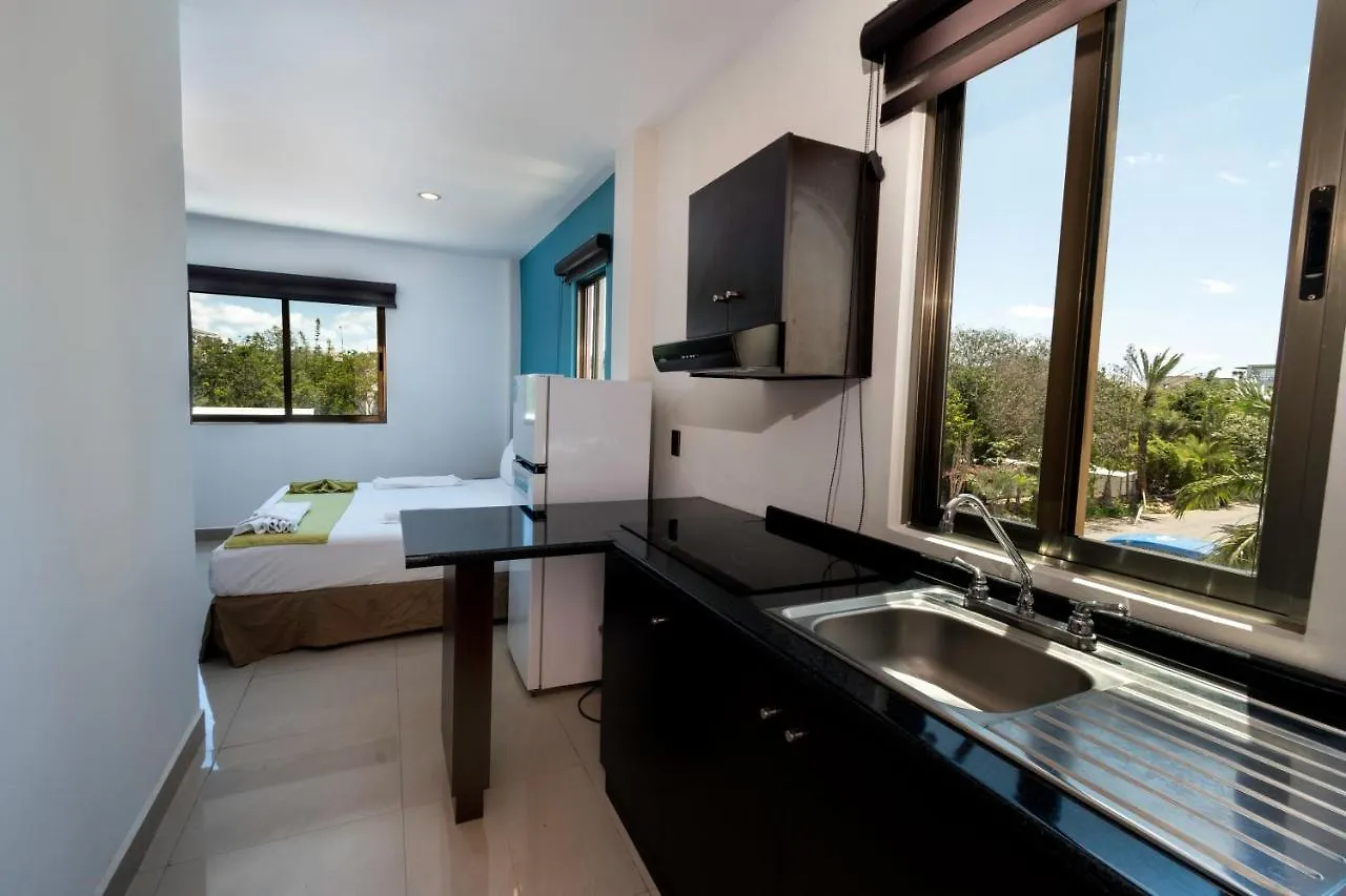 Hotel Ambra بلايا ديل كارمن 3*,  المكسيك