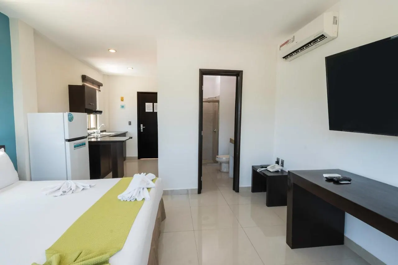 Hotel Ambra Playa del Carmen 3*,